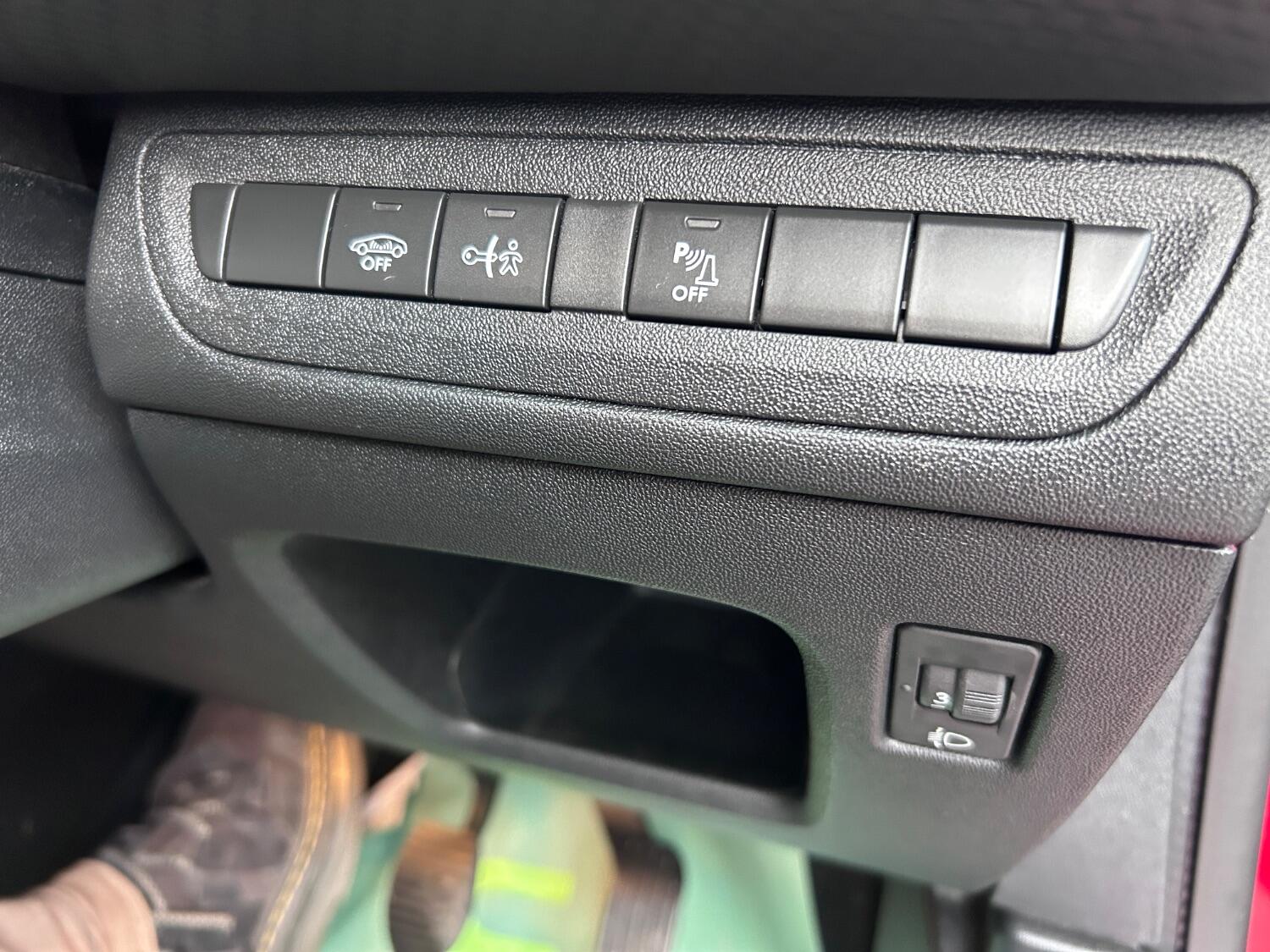Used Peugeot 2008 2017 for sale - 76369385: Photo 36