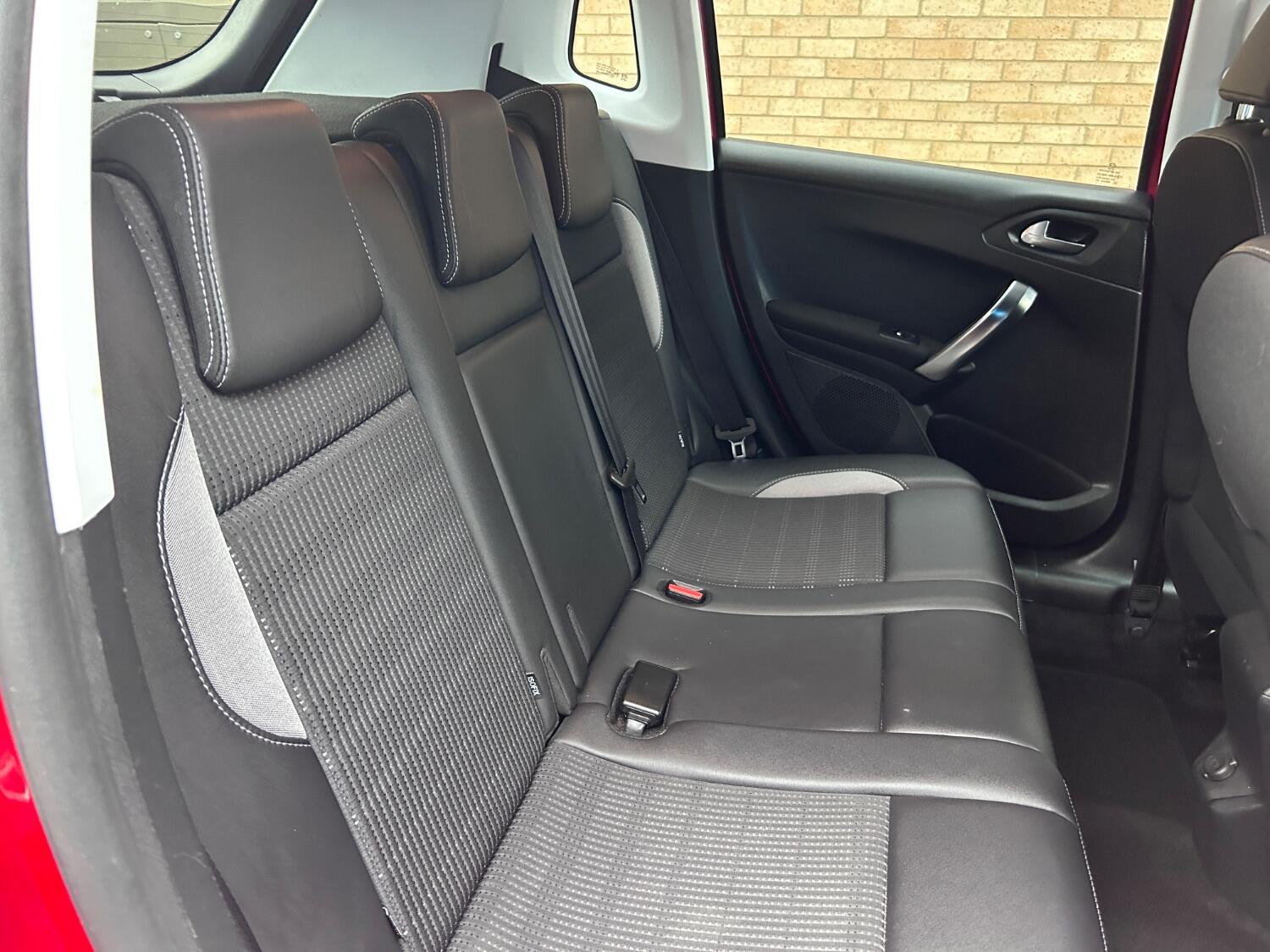 Used Peugeot 2008 2017 for sale - 76369385: Photo 41