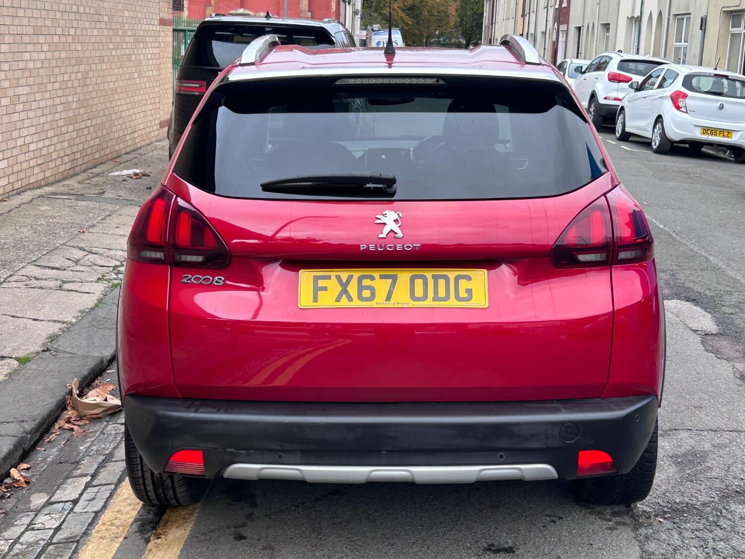 Used Peugeot 2008 2017 for sale - 76369385: Photo 5