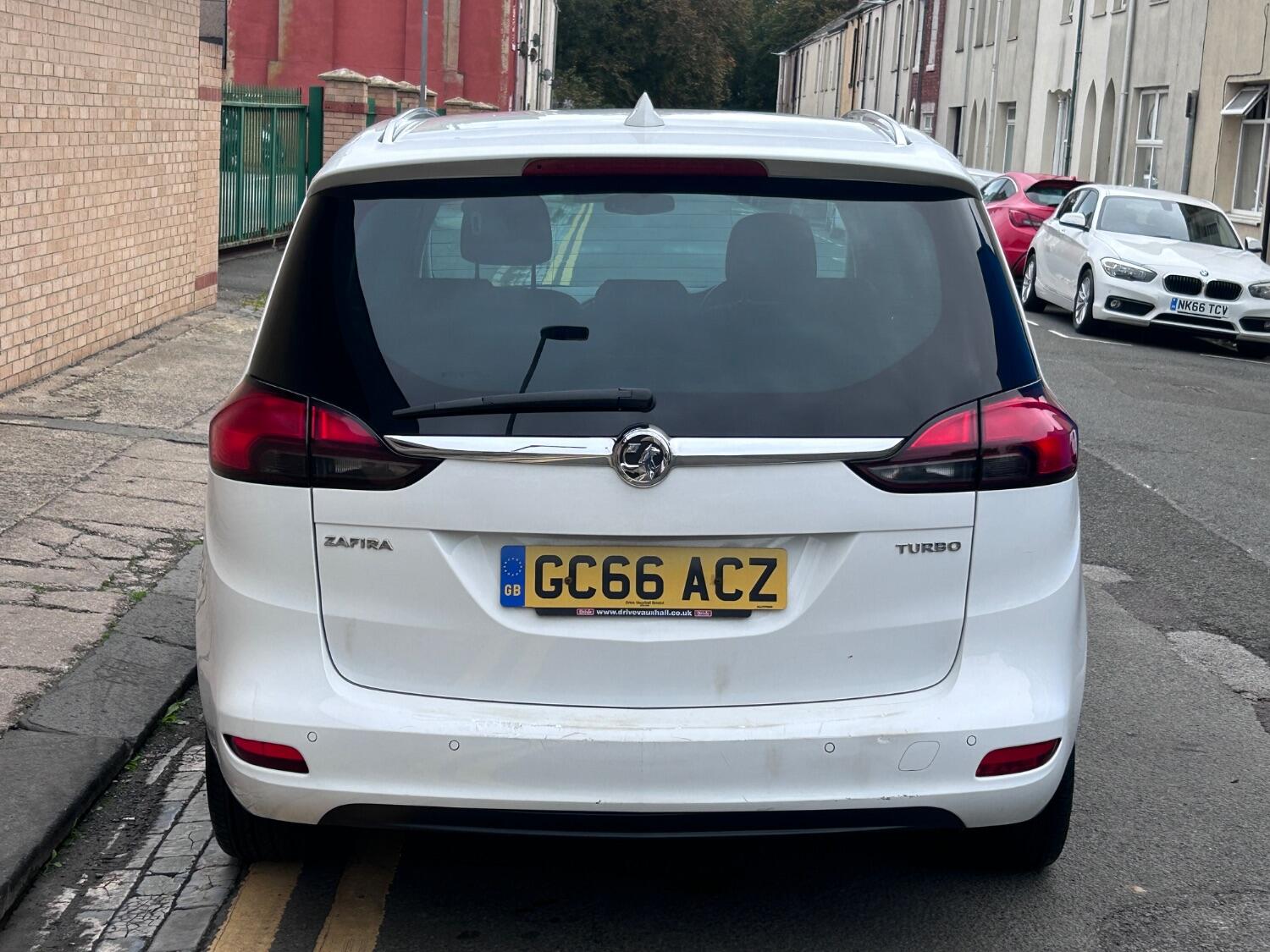 Used Vauxhall Zafira Tourer 2016 for sale - 76769399: Photo 4