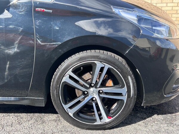 Used Peugeot 208 2017 for sale - 76198169: Photo 11