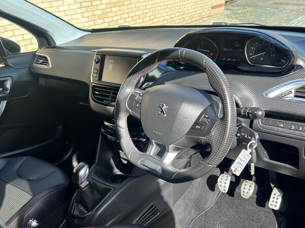 Used Peugeot 208 2017 for sale - 76198169: Photo 20