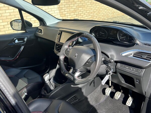 Used Peugeot 208 2017 for sale - 76198169: Photo 21