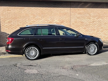 Used Skoda Superb 2013 for sale - 75999849: Photo