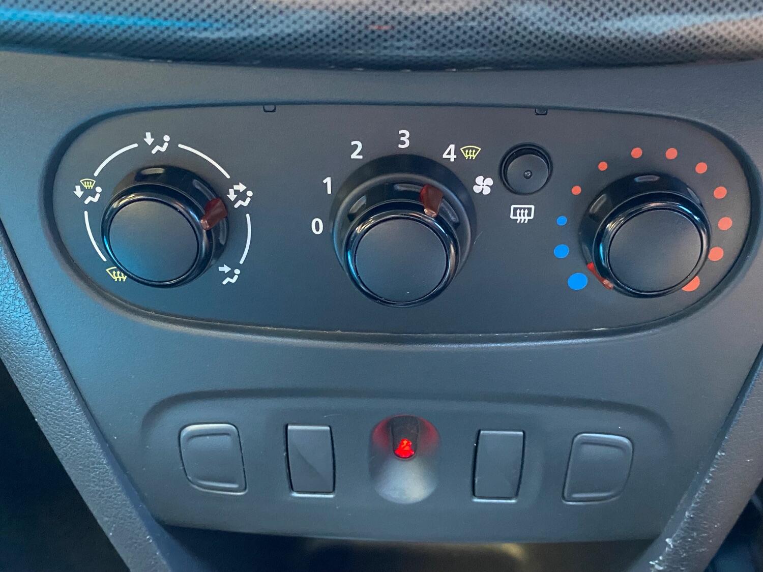 Used Dacia Sandero Stepway 2021 for sale - 76794027: Photo 41