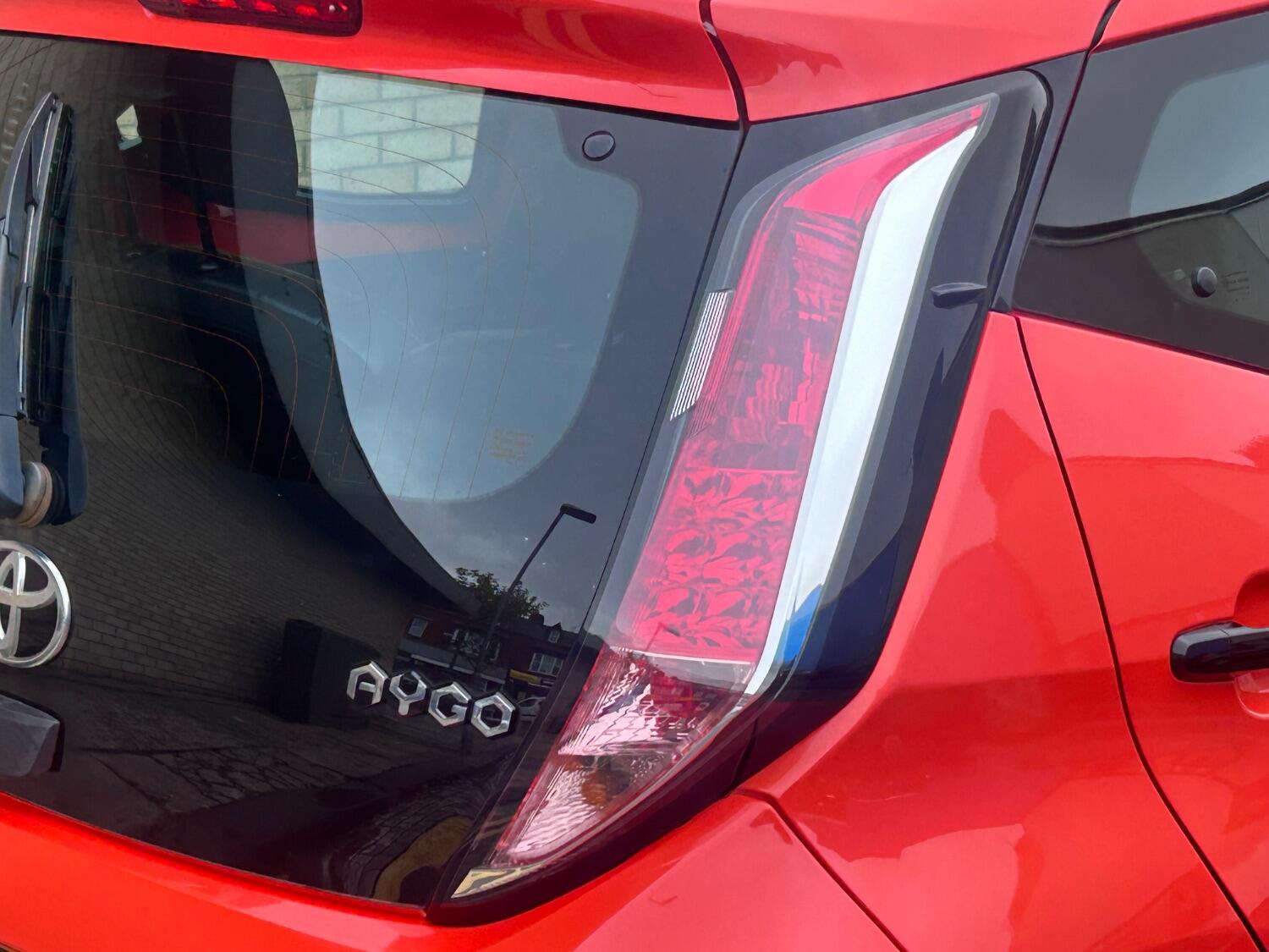 Used Toyota AYGO 2015 for sale - 76324780: Photo 14