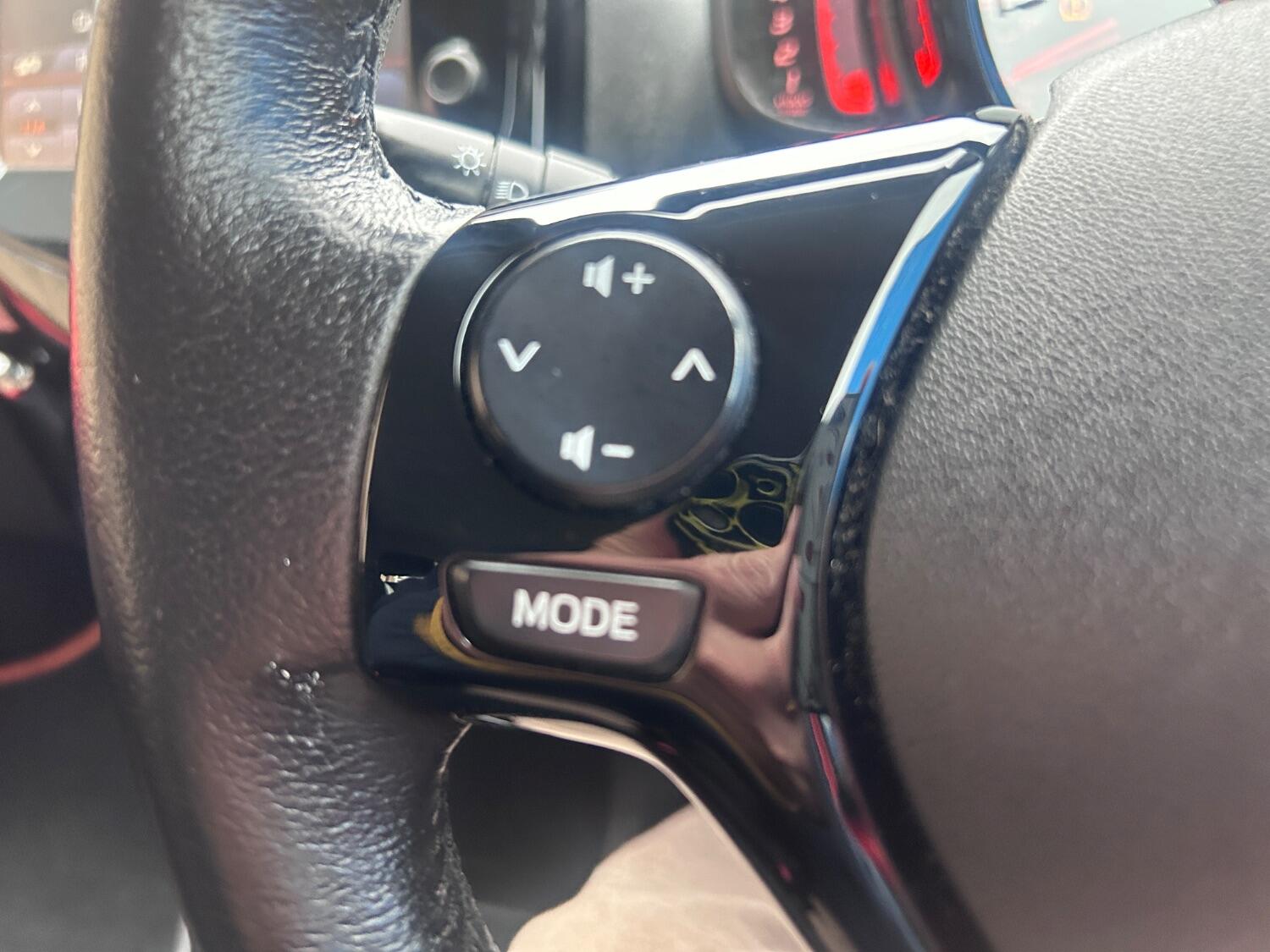 Used Toyota AYGO 2015 for sale - 76324780: Photo 24