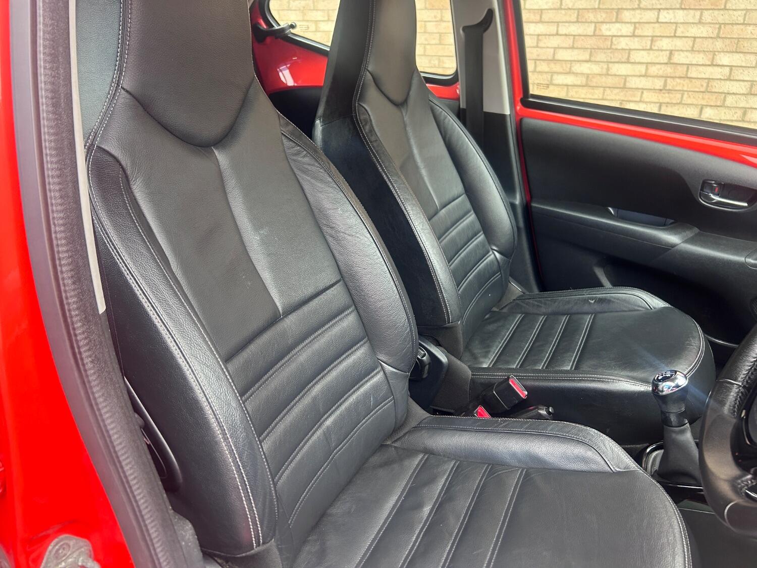 Used Toyota AYGO 2015 for sale - 76324780: Photo 37