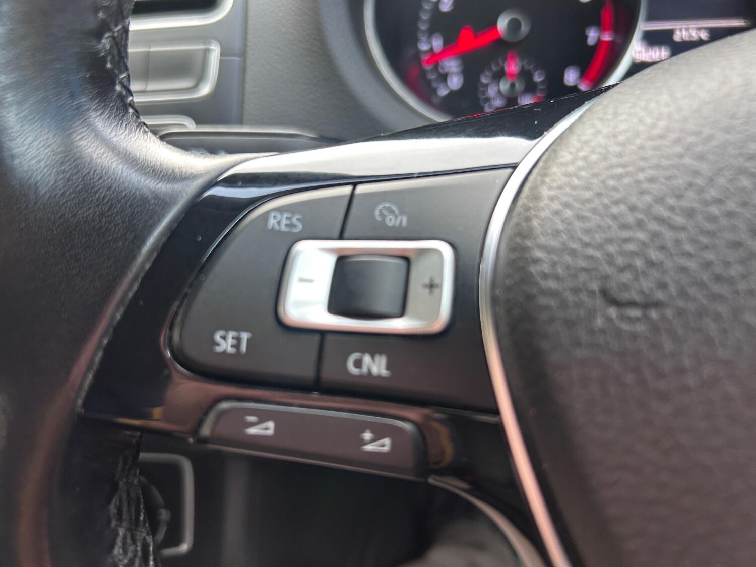 Used Volkswagen Polo 2015 for sale - 76347167: Photo 25