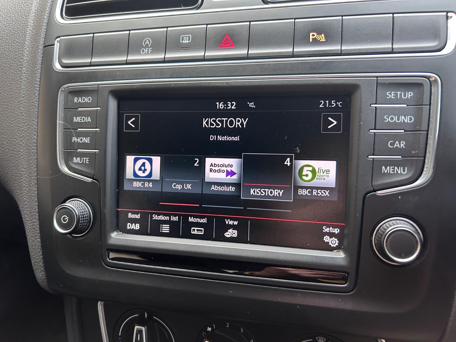 Used Volkswagen Polo 2015 for sale - 76347167: Photo 32