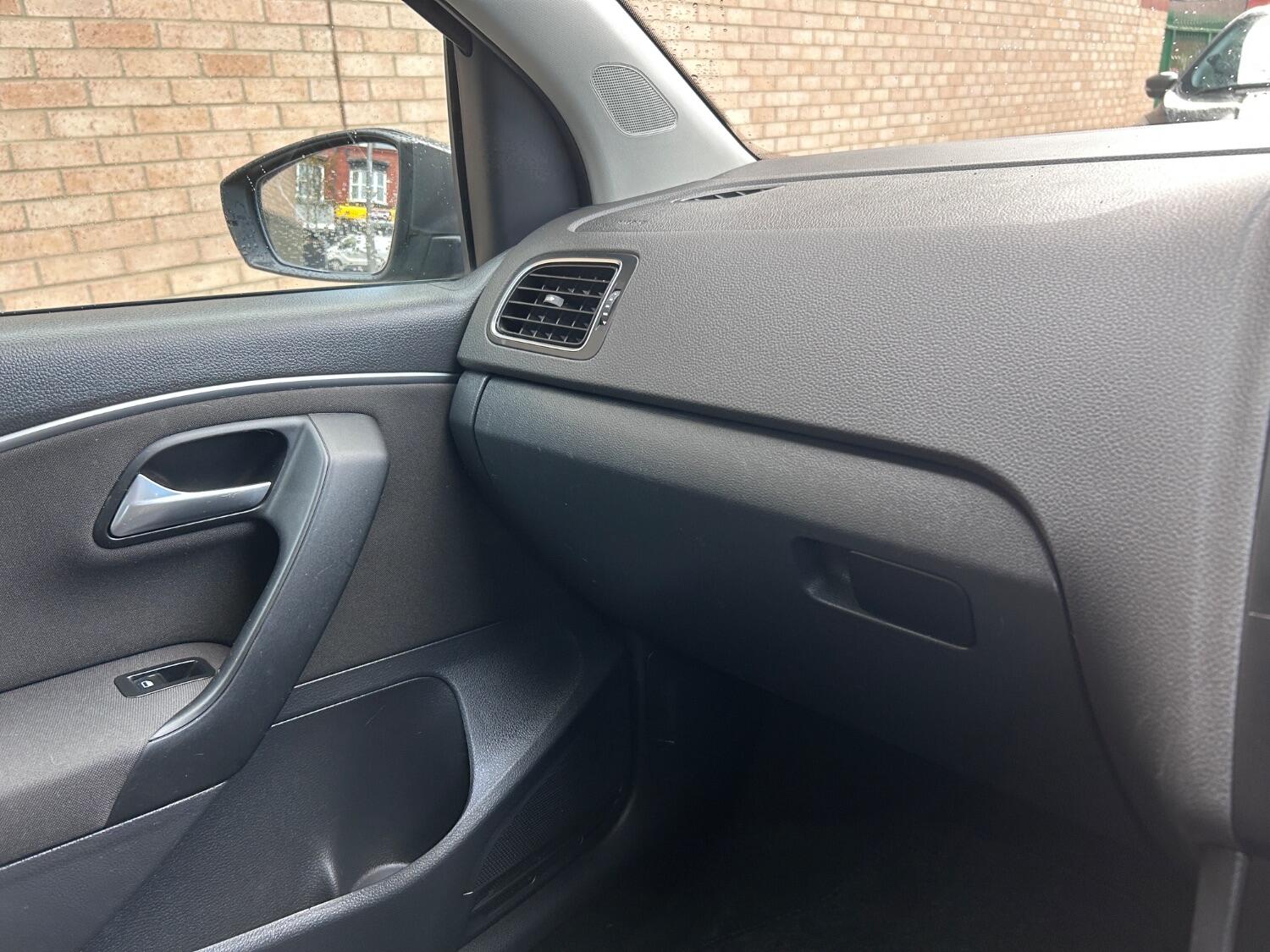 Used Volkswagen Polo 2015 for sale - 76347167: Photo 34