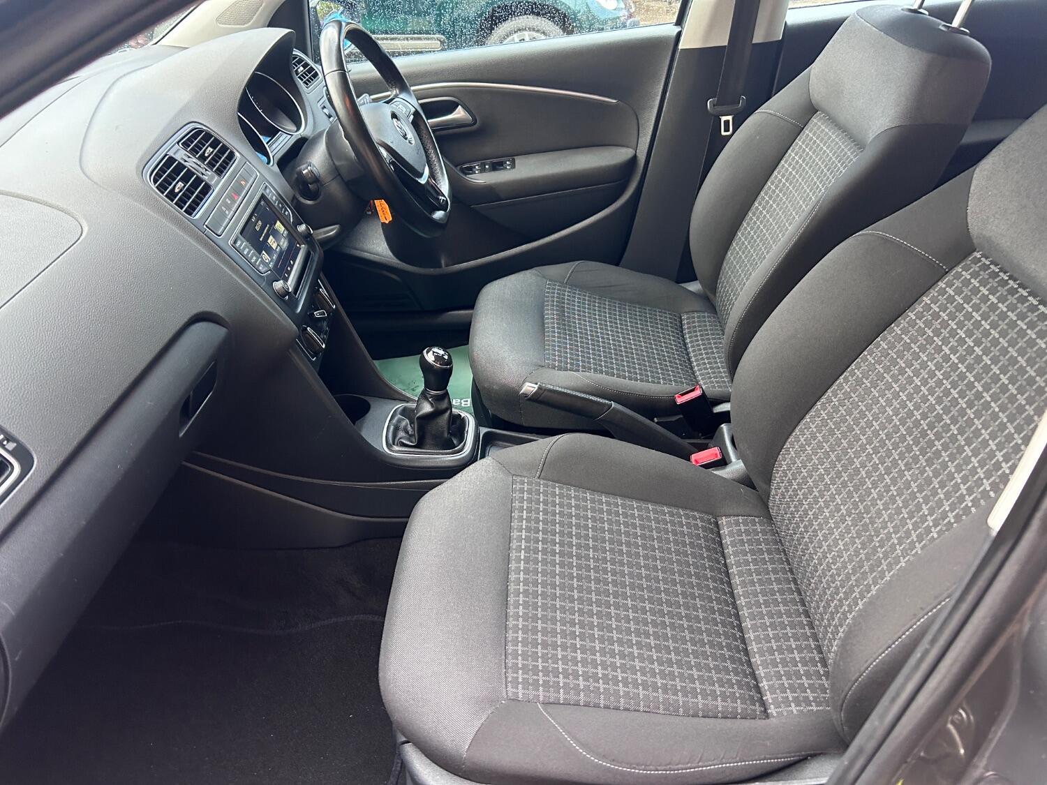 Used Volkswagen Polo 2015 for sale - 76347167: Photo 41