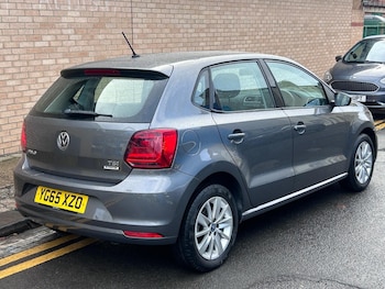 Used Volkswagen Polo 2015 for sale - 76347167: Photo
