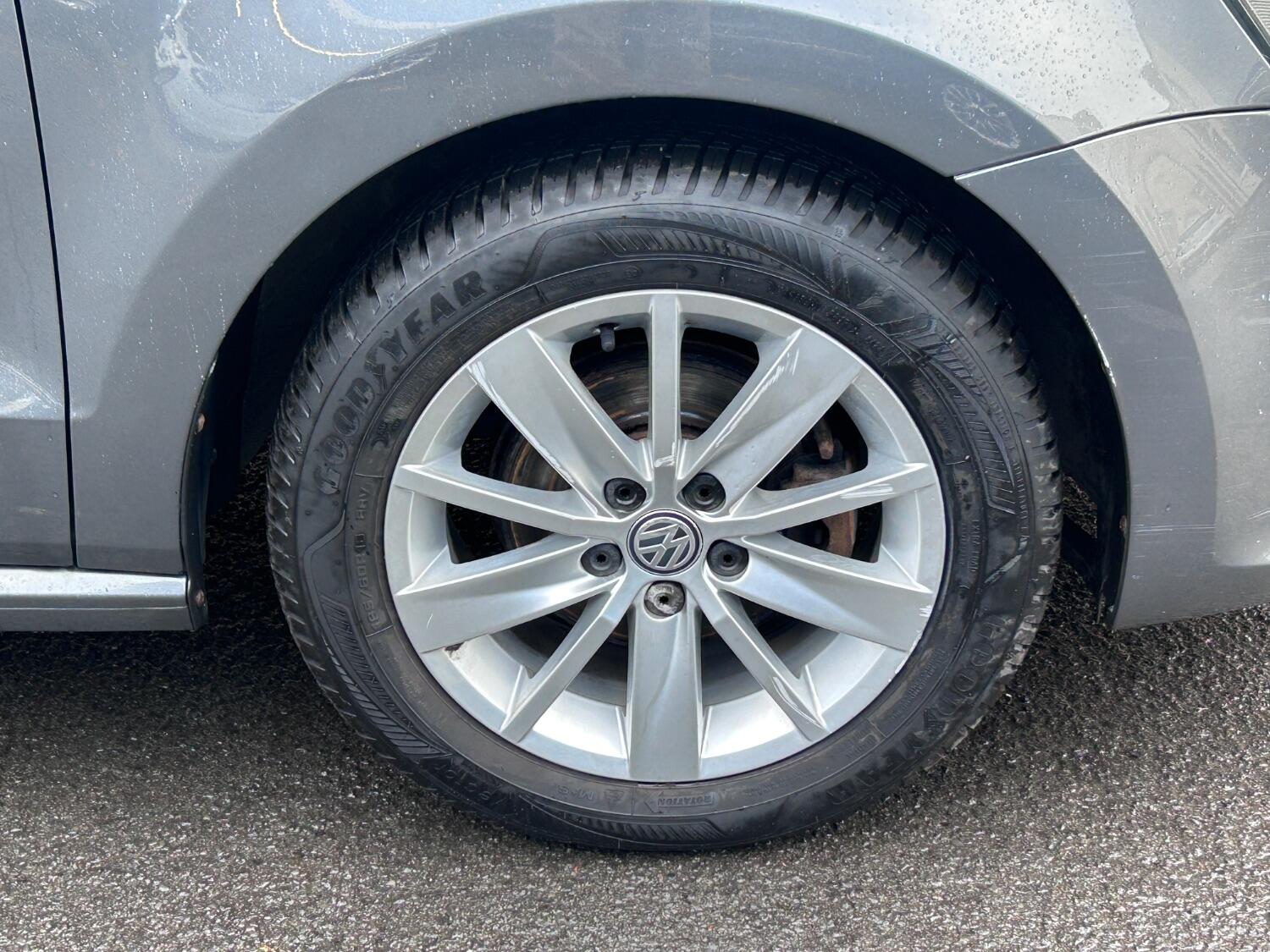 Used Volkswagen Polo 2015 for sale - 76347167: Photo 8