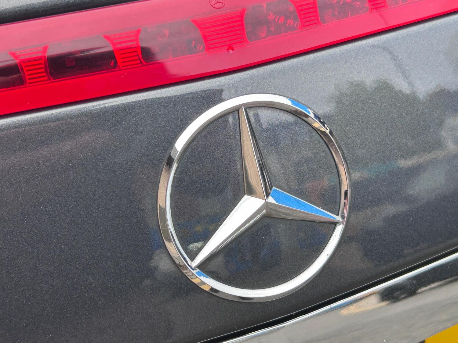 Used Mercedes-Benz E Class 2012 for sale - 76369362: Photo 17