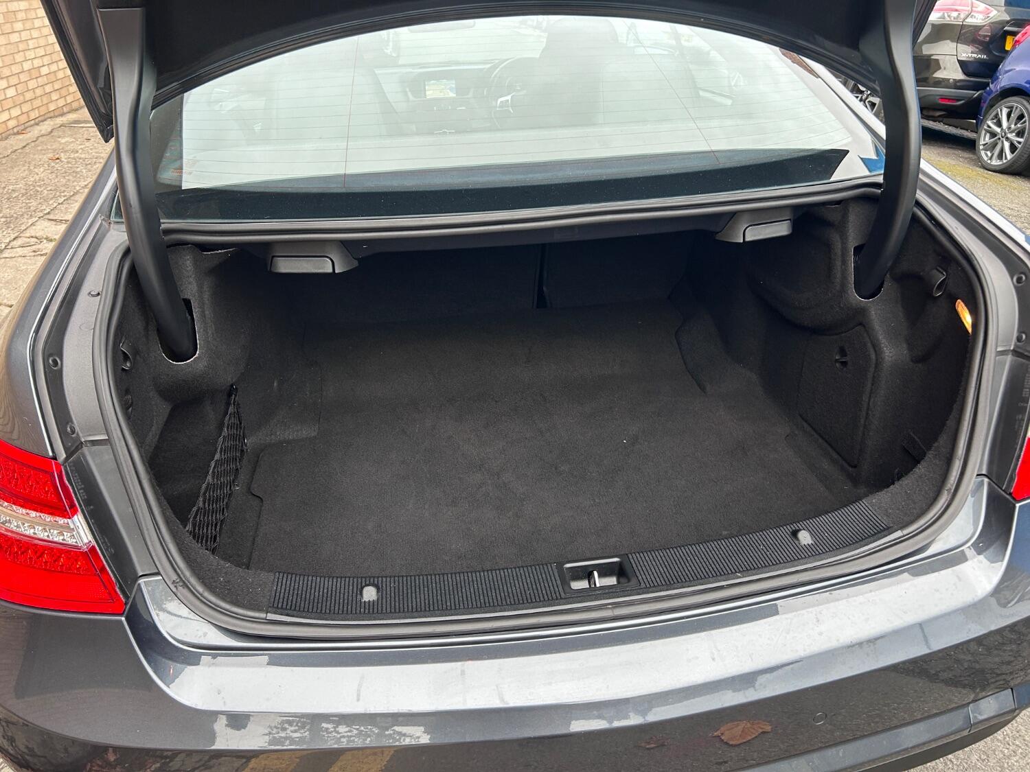 Used Mercedes-Benz E Class 2012 for sale - 76369362: Photo 29