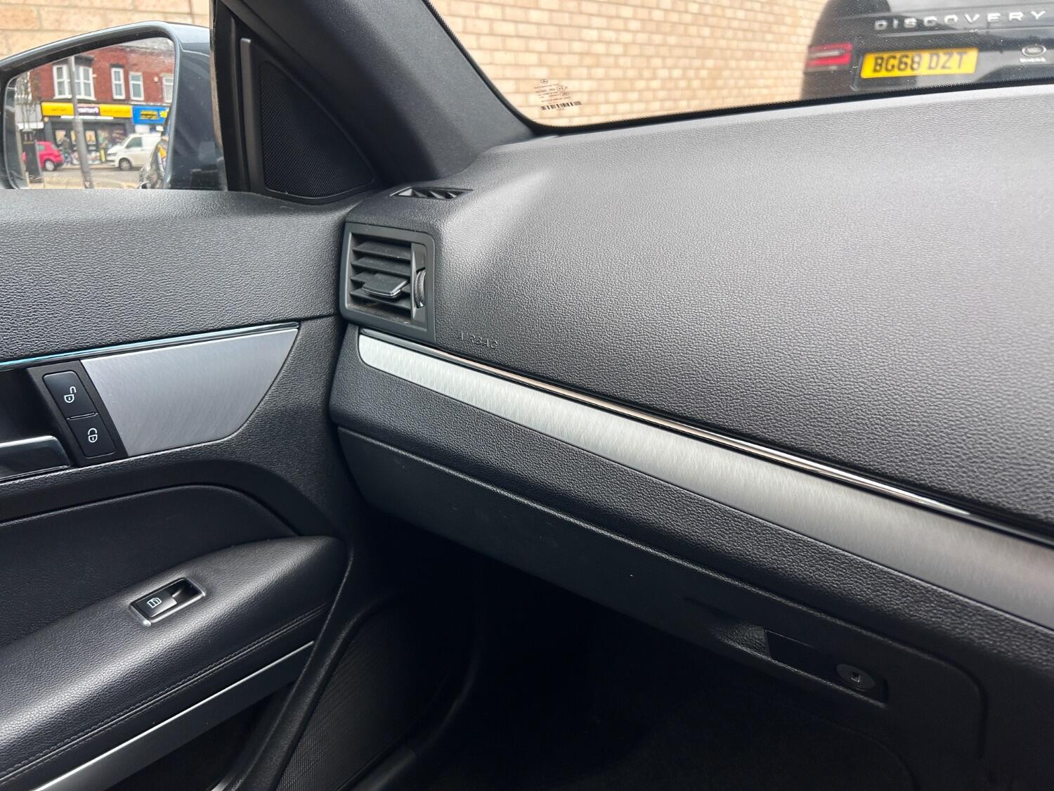 Used Mercedes-Benz E Class 2012 for sale - 76369362: Photo 32