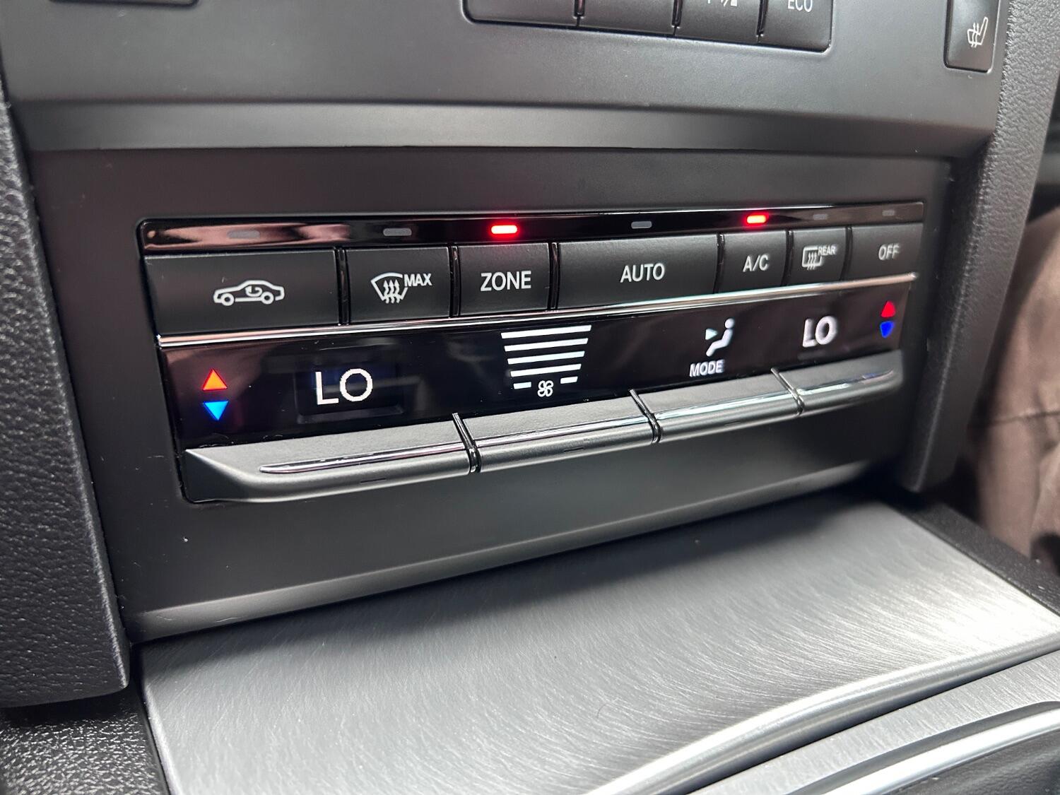 Used Mercedes-Benz E Class 2012 for sale - 76369362: Photo 33
