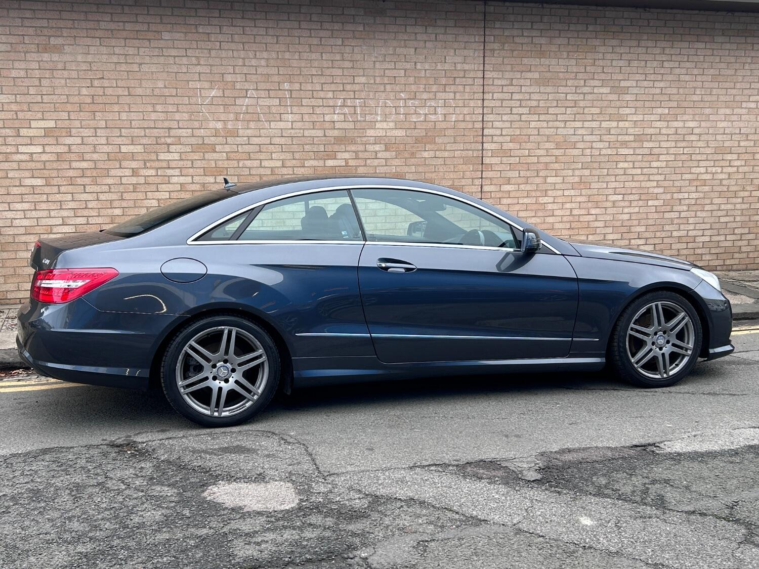 Used Mercedes-Benz E Class 2012 for sale - 76369362: Photo 4