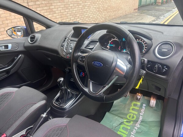 Used Ford Fiesta 2017 for sale - 76257628: Photo 27