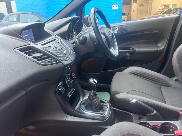 Used Ford Fiesta 2017 for sale - 76257628: Photo 52