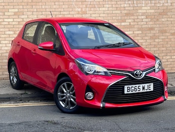 Used Toyota Yaris 2015 for sale - 75999918: Photo