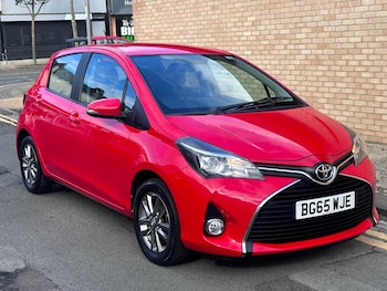Used Toyota Yaris 2015 for sale - 75999918: Photo