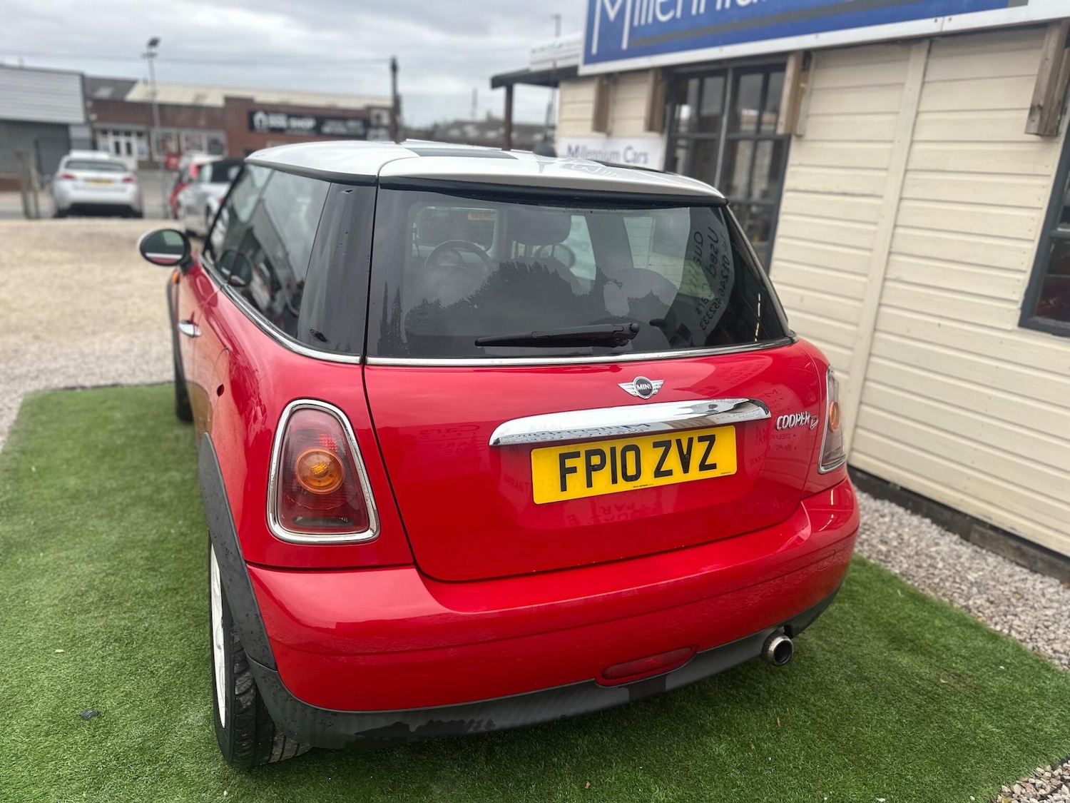 Used MINI Hatch 2010 for sale - 76995365: Photo 10
