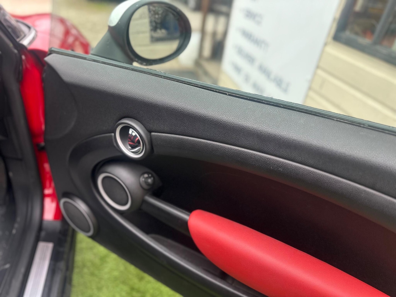 Used MINI Hatch 2010 for sale - 76995365: Photo 27