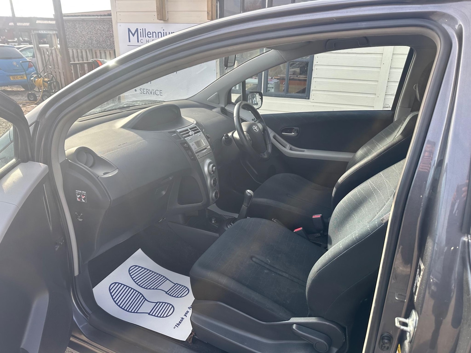 Used Toyota Yaris 2009 for sale - 76991080: Photo 24