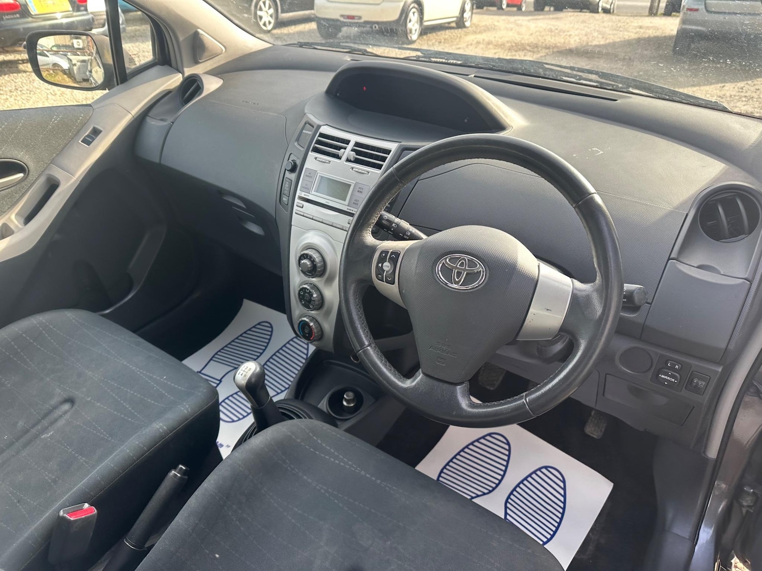 Used Toyota Yaris 2009 for sale - 76991080: Photo 27