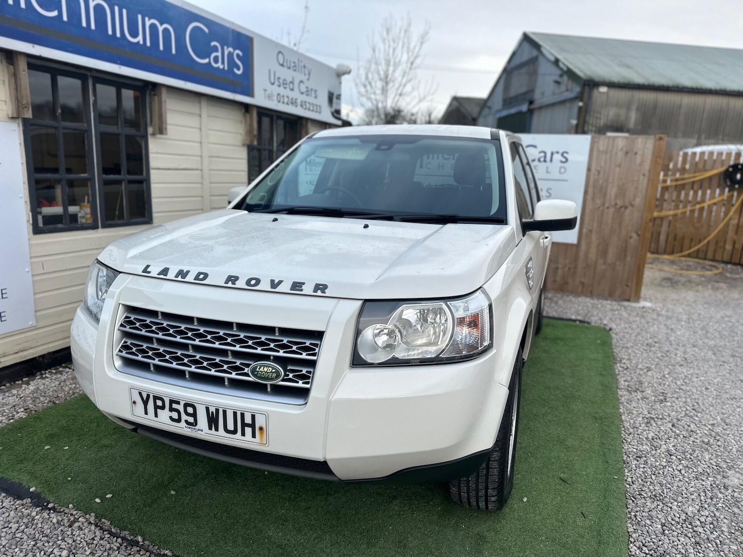 Used Land Rover Freelander 2010 for sale - 76646197: Photo 2
