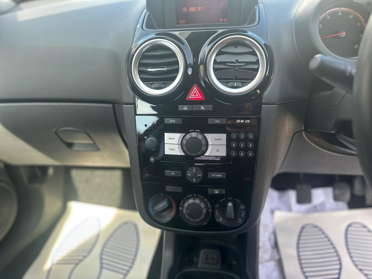 Used Vauxhall Corsa 2014 for sale - 76294565: Photo 12