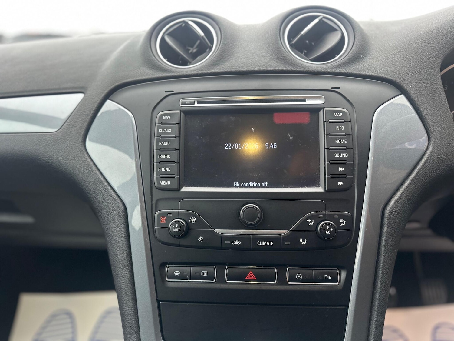 Used Ford Mondeo 2011 for sale - 77291392: Photo 39