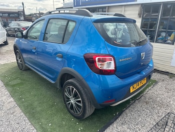 Used Dacia Sandero Stepway 2014 for sale - 79532188: Photo