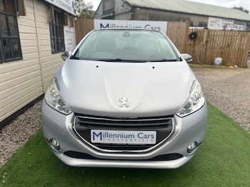 Used Peugeot 208 2013 for sale - 76072019: Photo