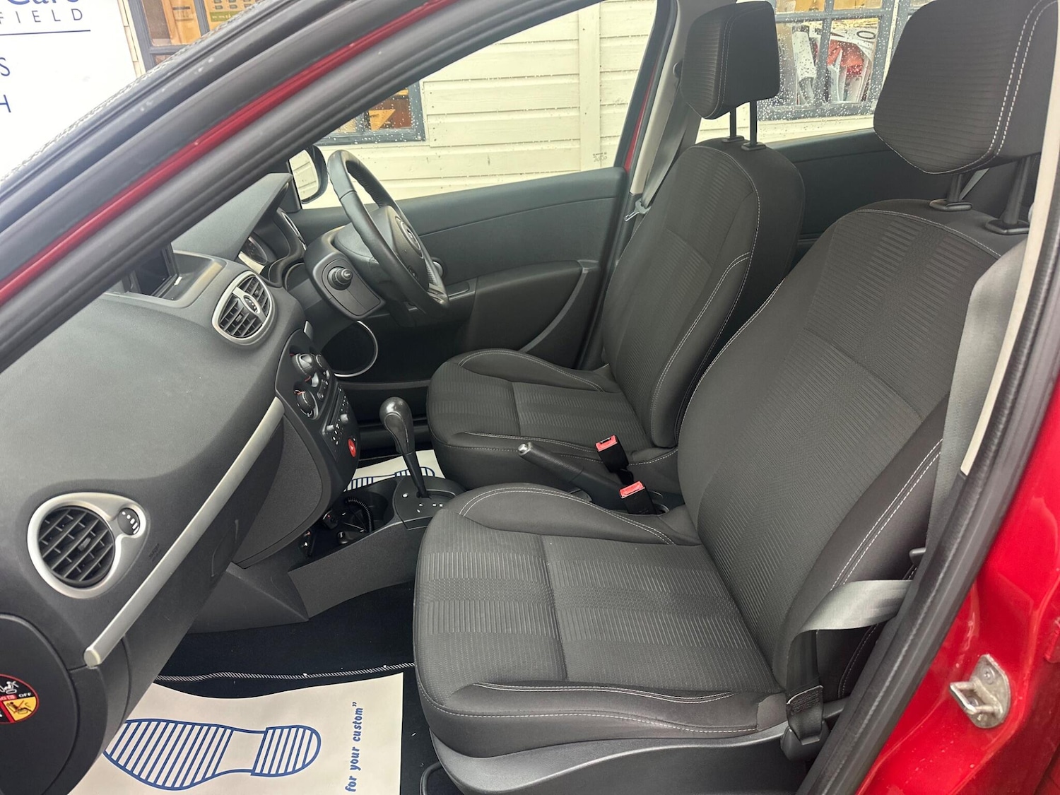 Used Renault Clio 2011 for sale - 76473821: Photo 10