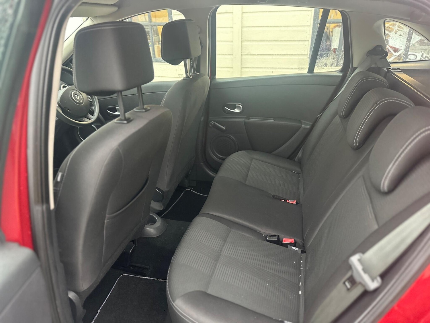 Used Renault Clio 2011 for sale - 76473821: Photo 13