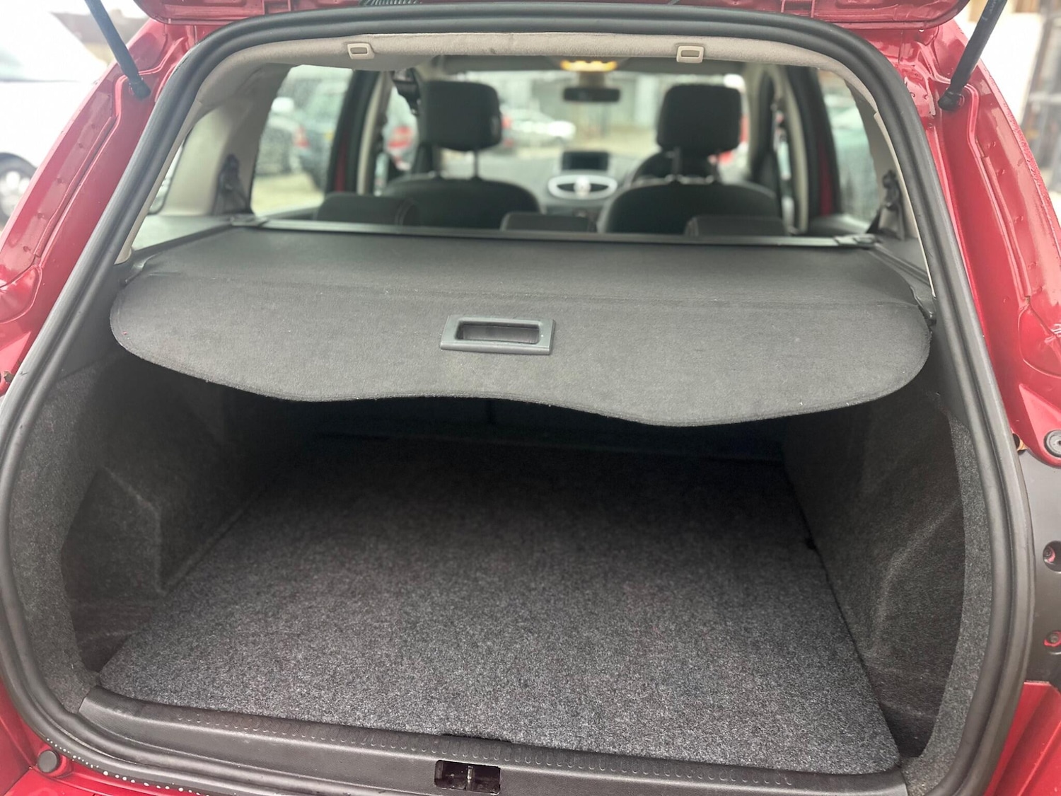 Used Renault Clio 2011 for sale - 76473821: Photo 16