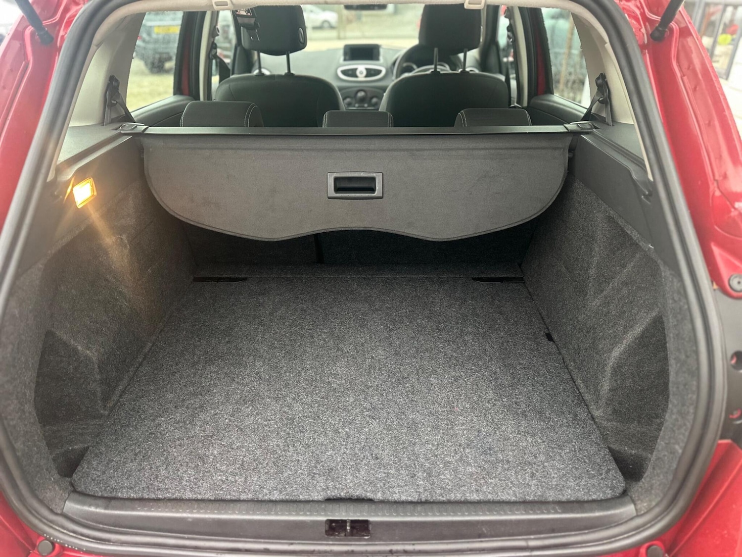 Used Renault Clio 2011 for sale - 76473821: Photo 17