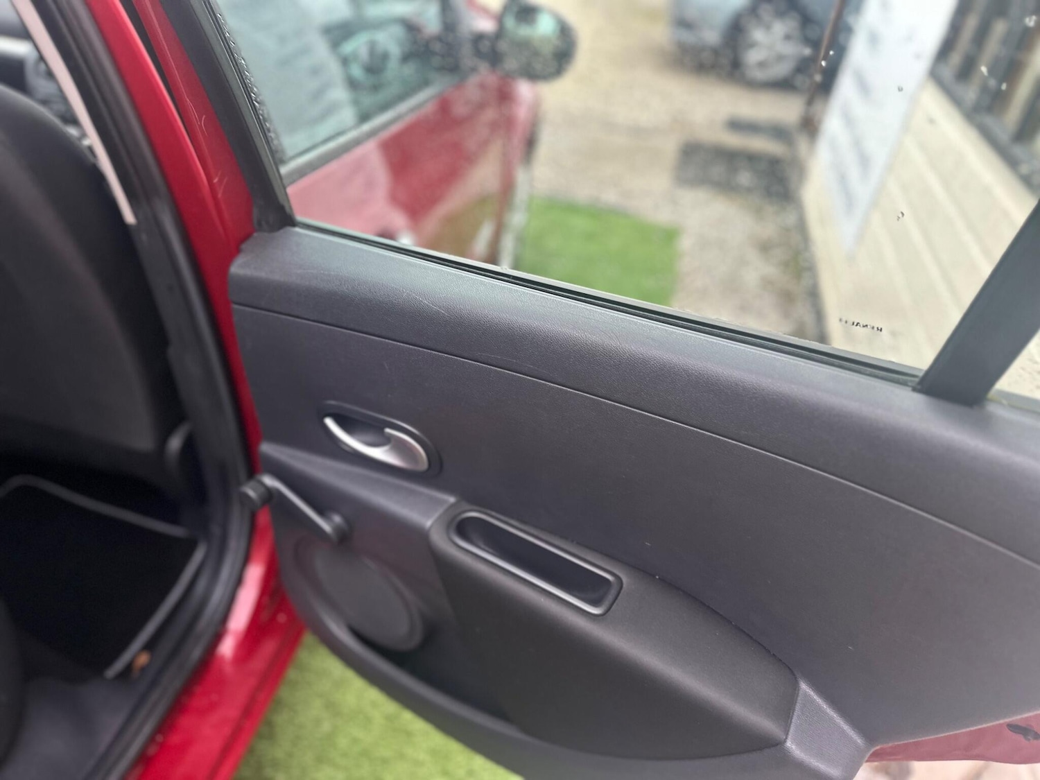 Used Renault Clio 2011 for sale - 76473821: Photo 20