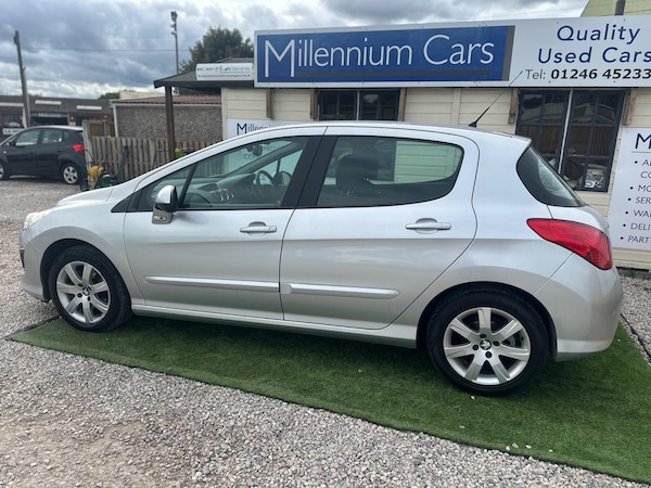 Used Peugeot 308 2012 for sale - 75720750: Photo 9