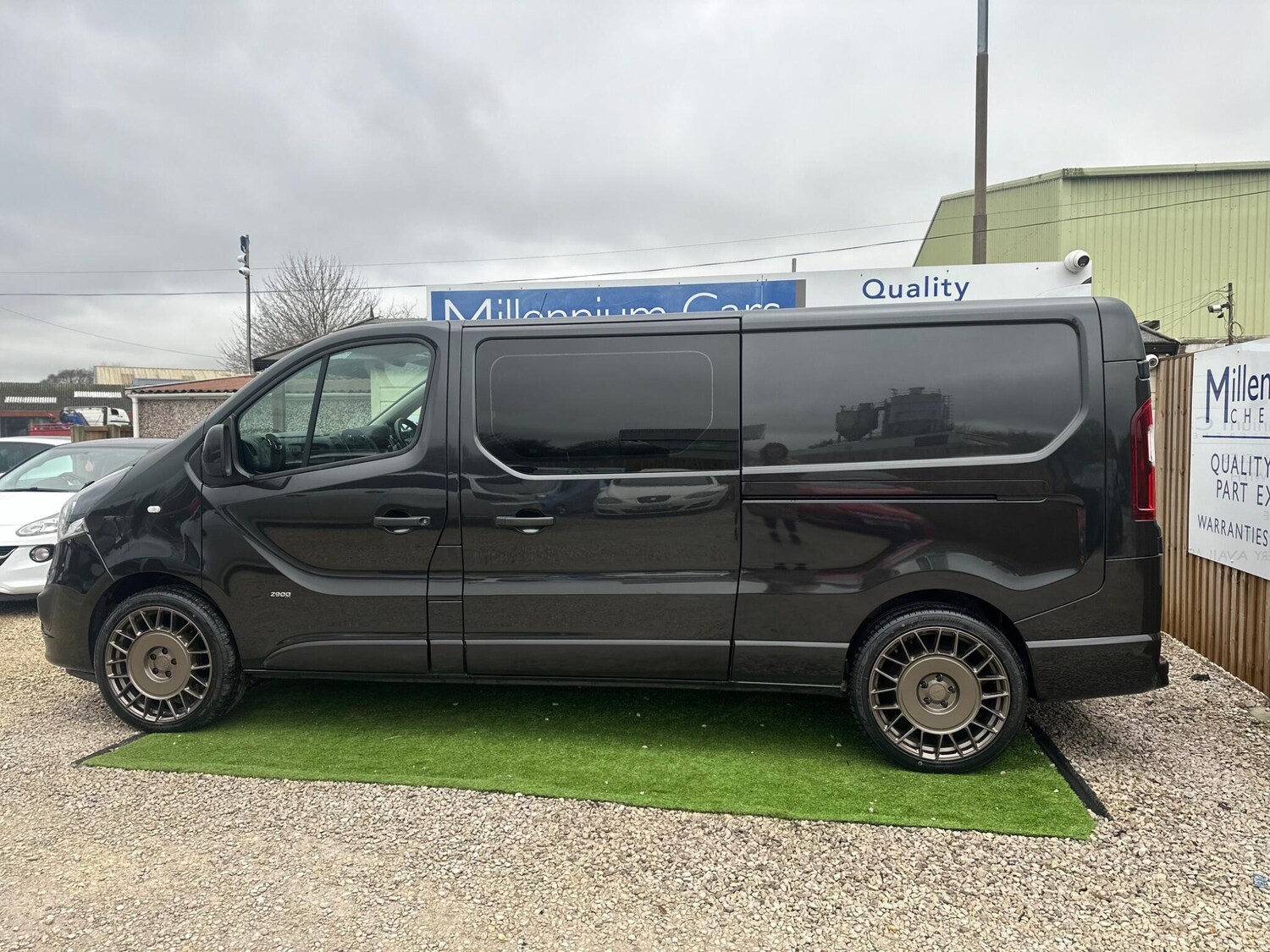 Used Vauxhall Vivaro for sale - 77538589: Photo 11