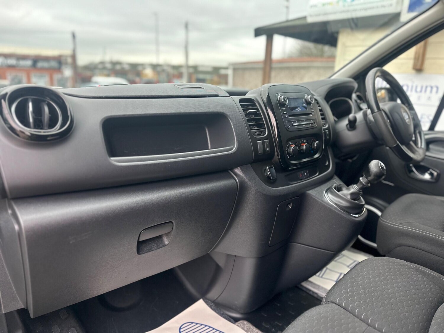 Used Vauxhall Vivaro for sale - 77538589: Photo 30