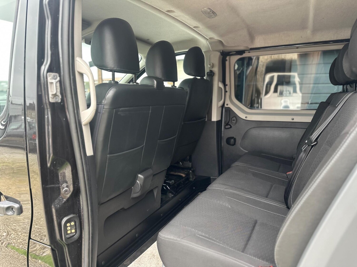 Used Vauxhall Vivaro for sale - 77538589: Photo 37