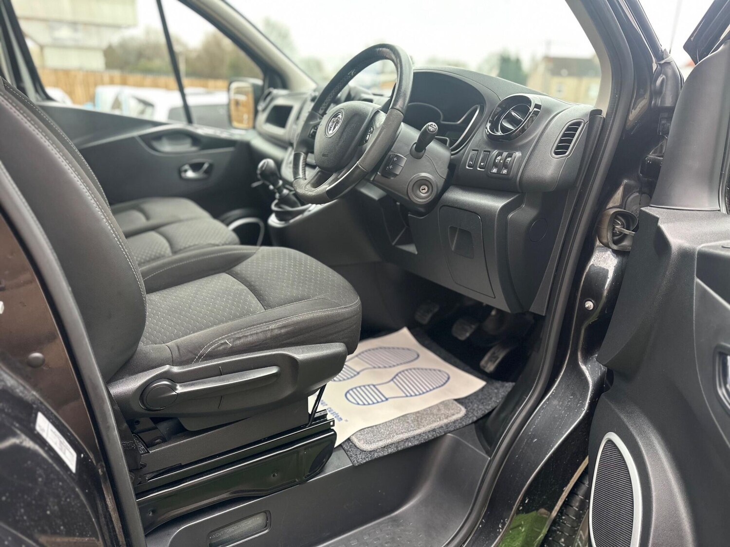 Used Vauxhall Vivaro for sale - 77538589: Photo 40