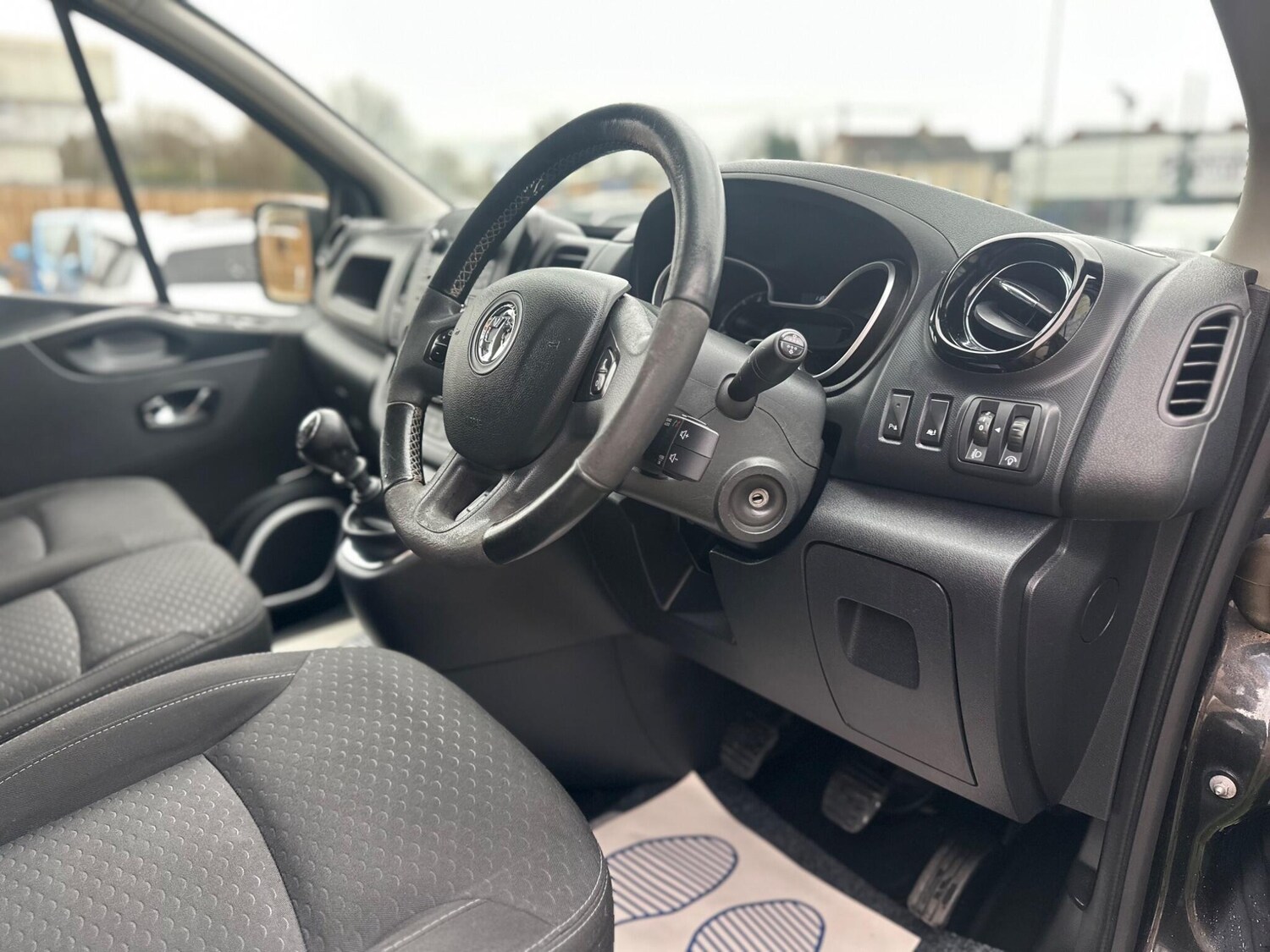 Used Vauxhall Vivaro for sale - 77538589: Photo 46