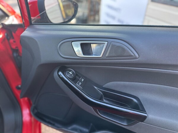 Used Ford Fiesta 2014 for sale - 73870273: Photo 28