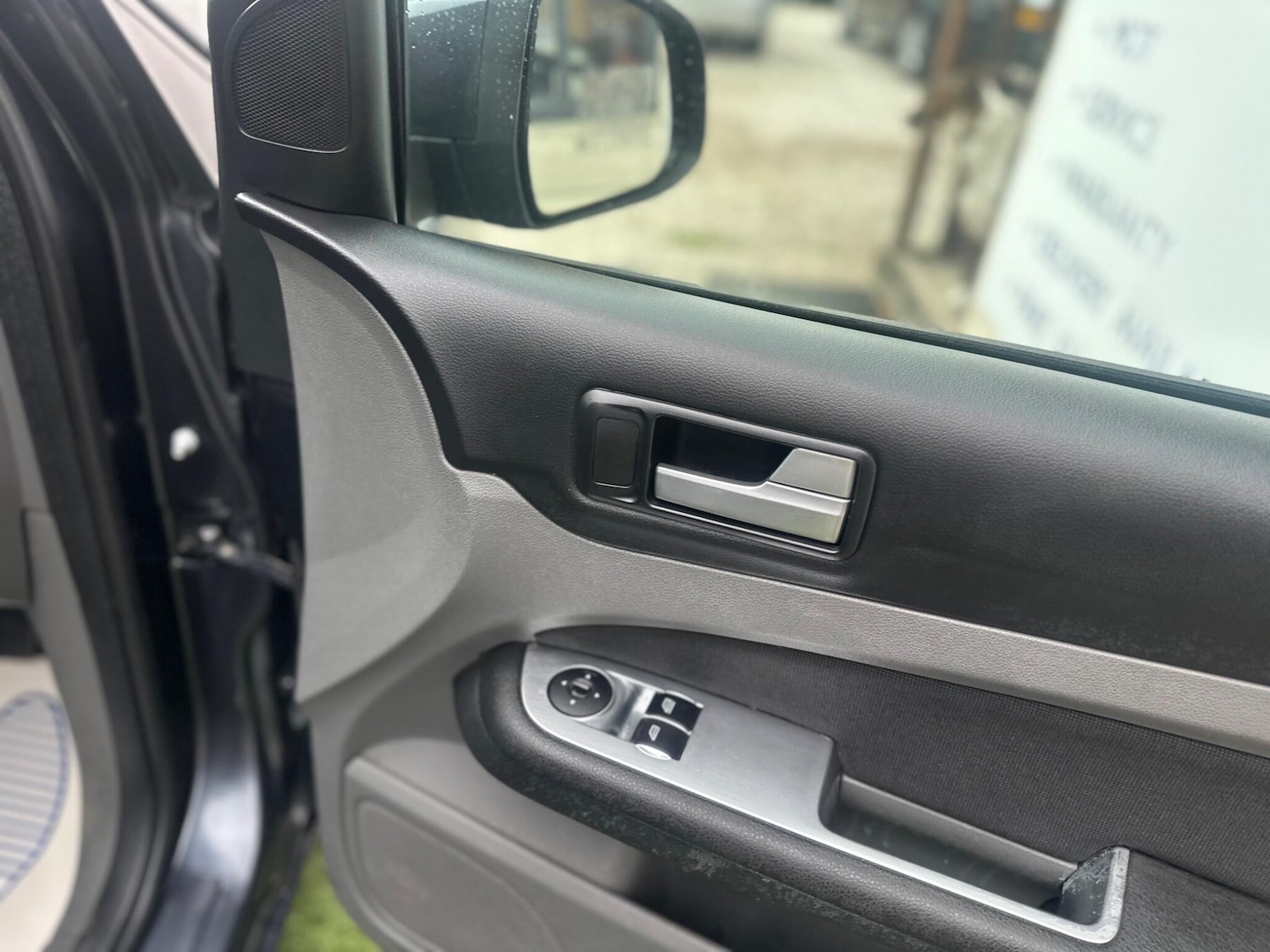 Used Ford Focus 2009 for sale - 76239096: Photo 30