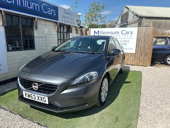 Used Volvo V40 2014 for sale - 79237190: Photo